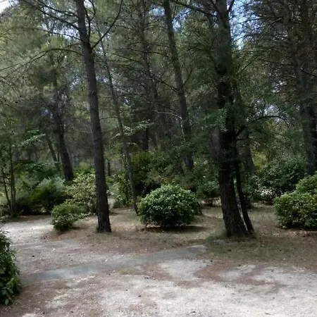 Le Clos Zinou Lambesc Exterior foto